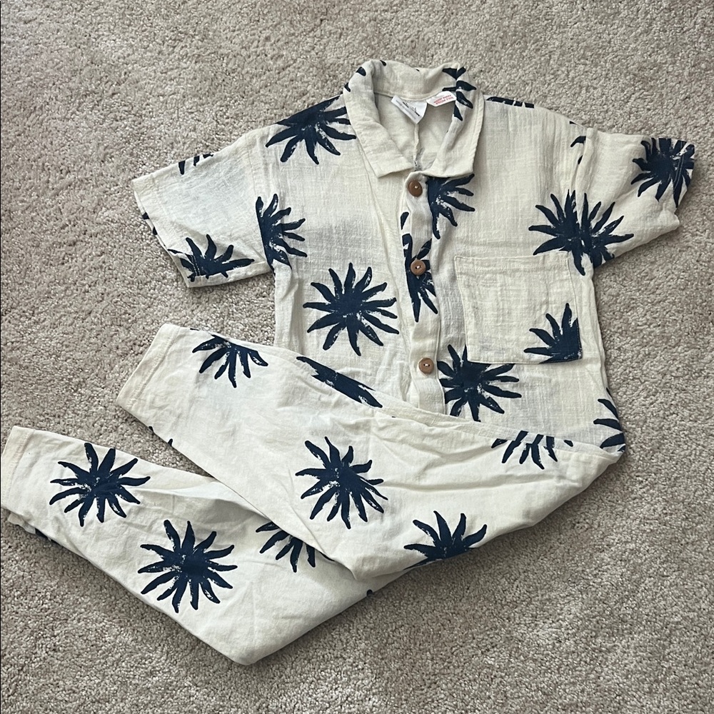 Zara Cream Button-Down Shirt with Navy Starburst Print